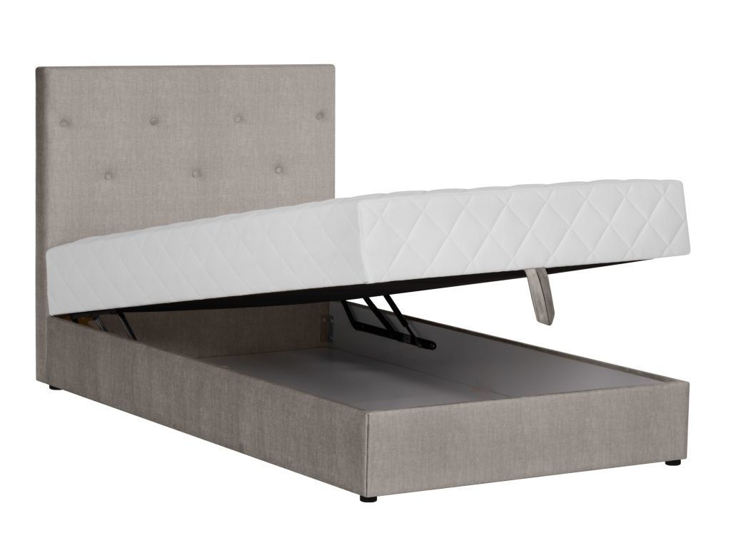 TUR BOXY lova su ciuziniu Vogue